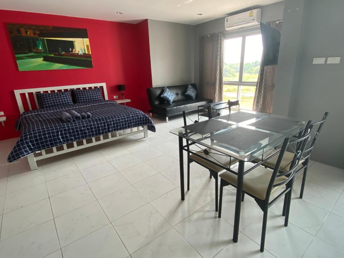 Karon Studio Apartment 公寓